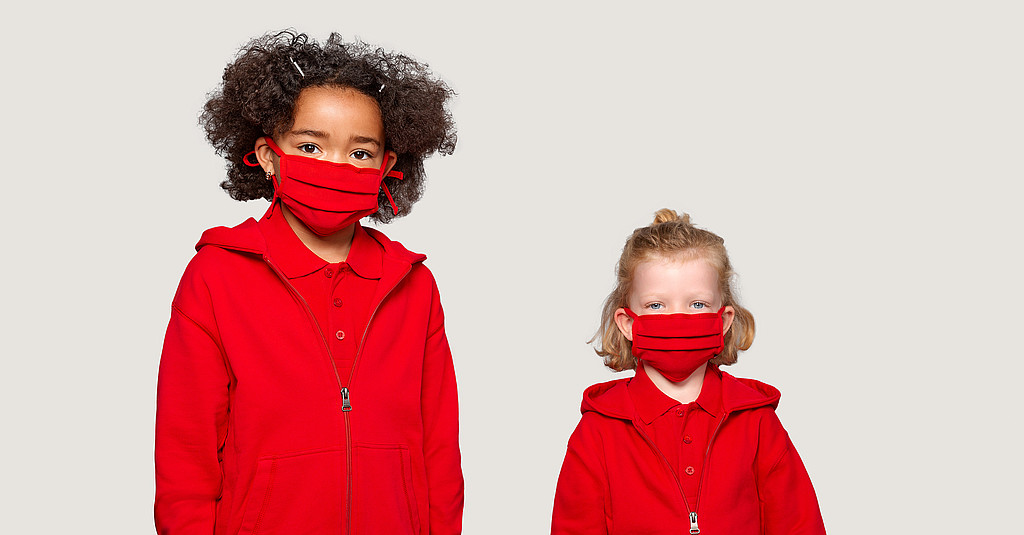 Die Masken für Erwachsene sind in 10 Farben und die für Kinder in 5 verfügbar (Foto © HAKRO GmbH)